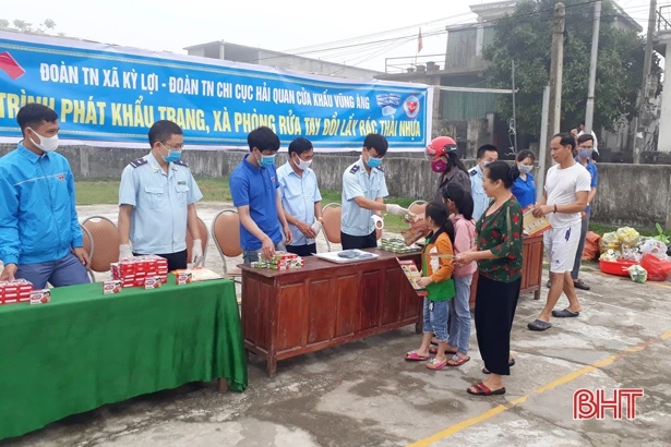 Tuổi trẻ Hà Tĩnh năng động, sáng tạo trong các phong trào tình nguyện