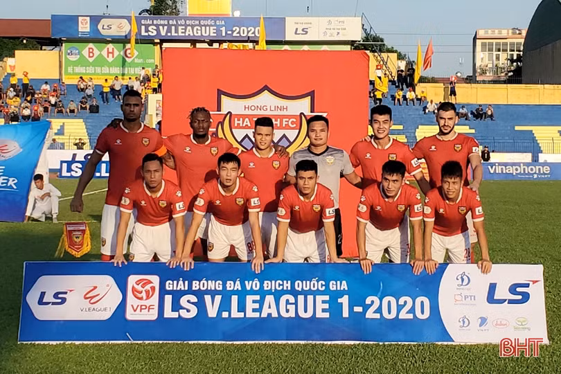 Hồng Lĩnh Hà Tĩnh ngược dòng đánh bại đội bóng xứ Thanh