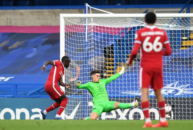Kepa “nghịch dại” góp công giúp Liverpool giành 3 điểm trước Chelsea
