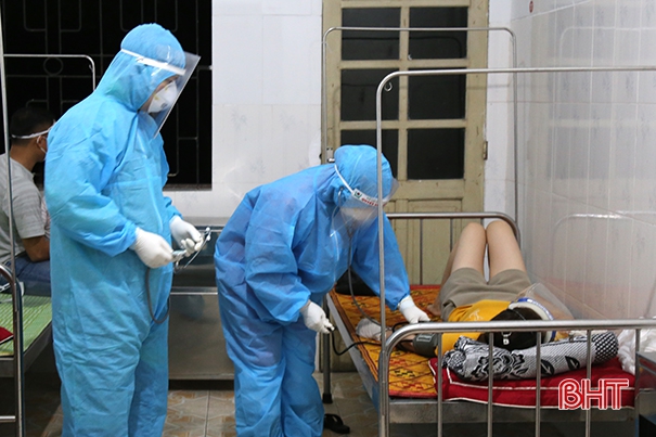 Những “pháo đài” chống dịch Covid-19 ở Hà Tĩnh (bài 2): “Chiến đấu” vòng trong - y, bác sỹ và bệnh nhân chung một chiến hào