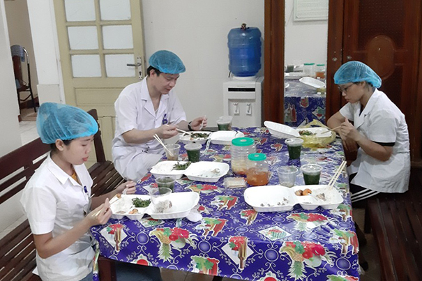 Những “pháo đài” chống dịch Covid-19 ở Hà Tĩnh (bài 2): “Chiến đấu” vòng trong - y, bác sỹ và bệnh nhân chung một chiến hào ảnh 26 Những “pháo đài” chống dịch Covid-19 ở Hà Tĩnh (bài 2): “Chiến đấu” vòng trong - y, bác sỹ và bệnh nhân chung một chiến hào