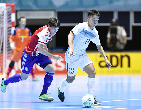 futsal viet nam vs futsal italia muc tieu la 1 diem