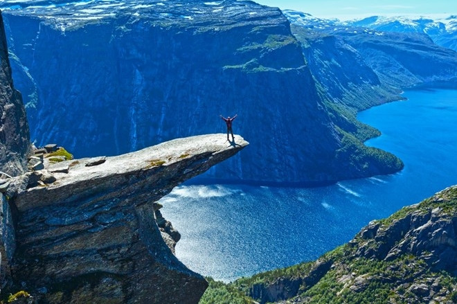 nhung diem tham quan khien du khach xanh mat vi do cao