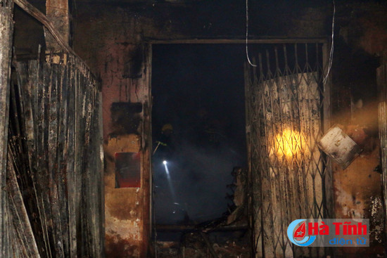 pho chu tich ubnd tinh duong tat thang truc tiep chi dao chua chay cho son