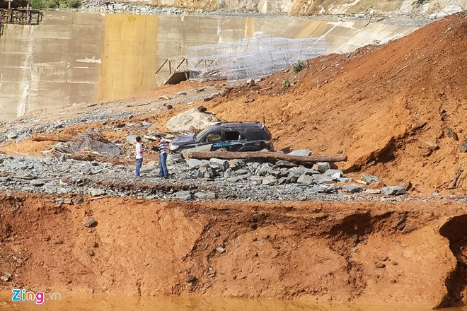 hien truong vu vo duong ong thuy dien o quang nam