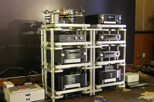 mark levinson gioi thieu loat san pham moi tai viet nam