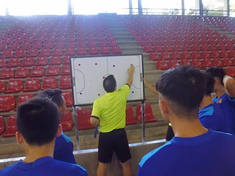 tuyen futsal viet nam tu tin truoc tran gap paraguay