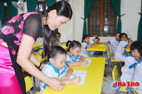 ha tinh xet tuyen dac cach 9 giao vien tieu hoc