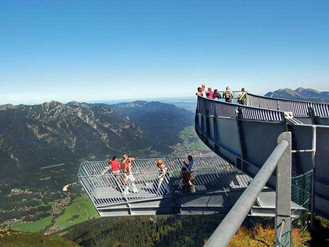 nhung diem tham quan khien du khach xanh mat vi do cao