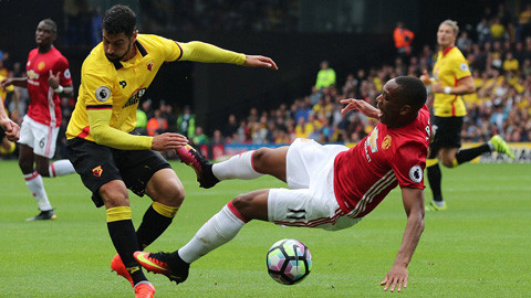 mourinho do thua that bai thu 3 cua m u cho trong tai va van den