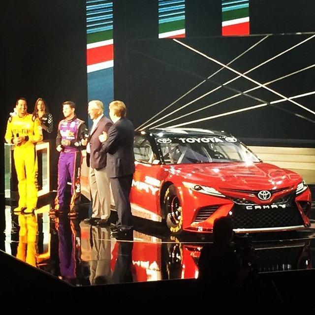 he lo thiet ke cua toyota camry 2018
