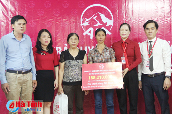 aia ha tinh chi tra quyen loi bao hiem cho khach hang