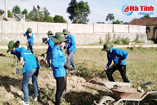 sinh vien dai hoc ha tinh soi noi tinh nguyen he
