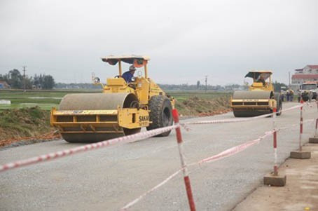 Nhiều công trường không nghỉ Tết để thi công đảm bảo tiến độ