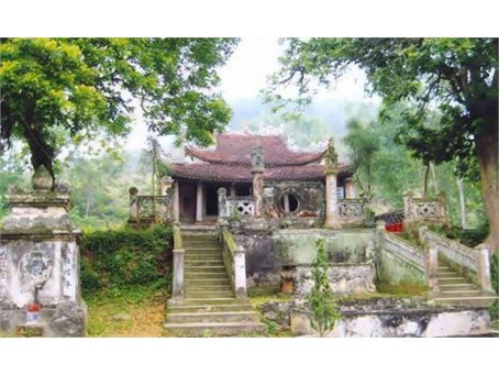 Chùa Am "thi gan cùng tuế nguyệt"