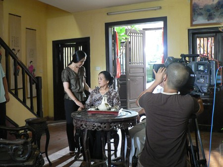 Bộ phim Nếp nhà được VTV trình chiếu chưa lâu đã tạo ấn tượng tốt trong việc giữ gìn gia phong