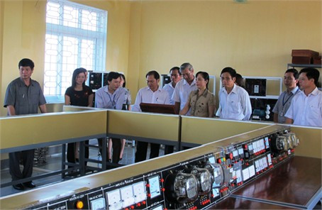 Đoàn Giám sát của Ban Văn hóa - Xã hội HĐND tỉnh giám sát việc thực hiện chính sách, pháp luật cho người lao động tại Trường Cao đẳng nghề Công nghệ Hà Tĩnh