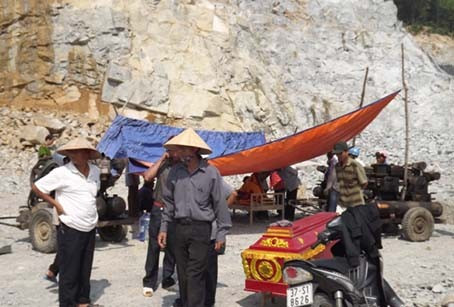 Hiện trường vụ tai nạn sập mỏ đá sáng 19/9 khiến nạn nhân tử vong