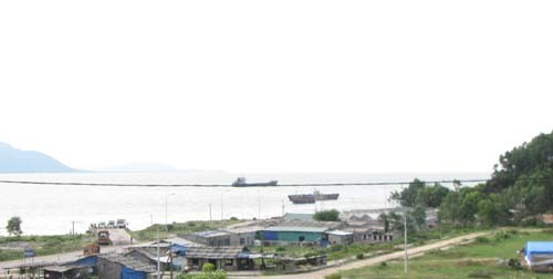 Đường vào cầu cảng số 1