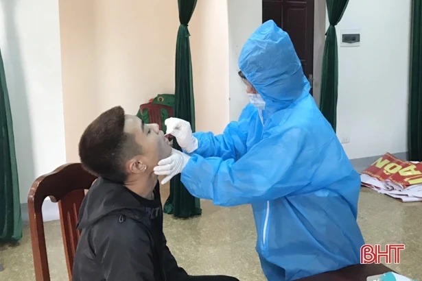 Hà Tĩnh lấy hơn 49.500 mẫu xét nghiệm Covid-19 trong 3 đợt dịch