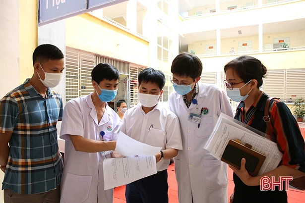 Bệnh viện Đa khoa Hà Tĩnh chuẩn bị kỹ lưỡng để tiêm vacxin phòng Covid-19 vào ngày mai