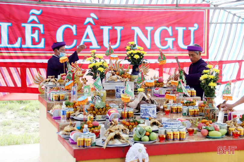 Khám phá lễ cầu ngư của làng chài ven biển Hà Tĩnh