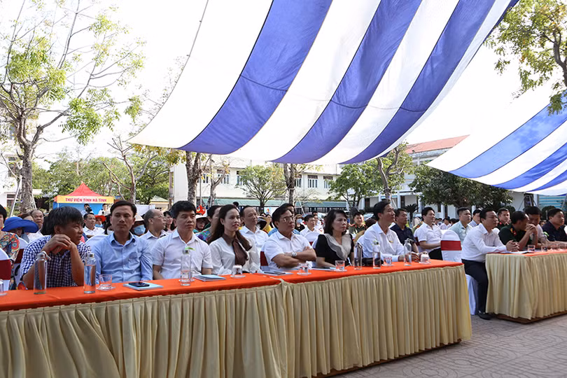 Hà Tĩnh khai mạc Ngày sách Việt Nam và triển lãm về chủ quyền biển đảo