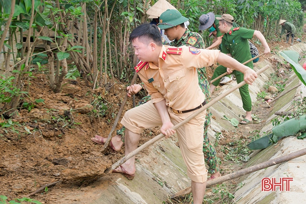 Lực lượng vũ trang Hà Tĩnh giúp xã biên giới xây dựng khu dân cư kiểu mẫu