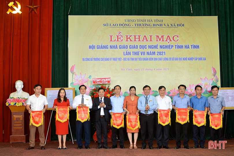42 thí sinh Hà Tĩnh tranh tài Hội giảng Nhà giáo giáo dục nghề nghiệp