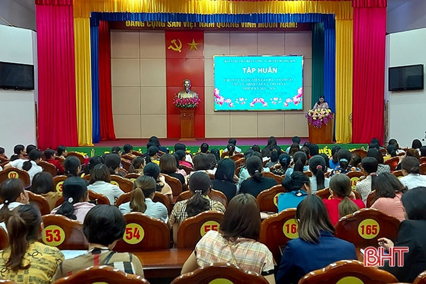 Bồi dưỡng kiến thức, kỹ năng cho nữ ứng cử viên đại biểu HĐND cấp xã ở Hà Tĩnh 