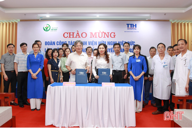 Giám đốc BV Hữu nghị Việt Đức khảo sát tại BVĐK TTH Hà Tĩnh