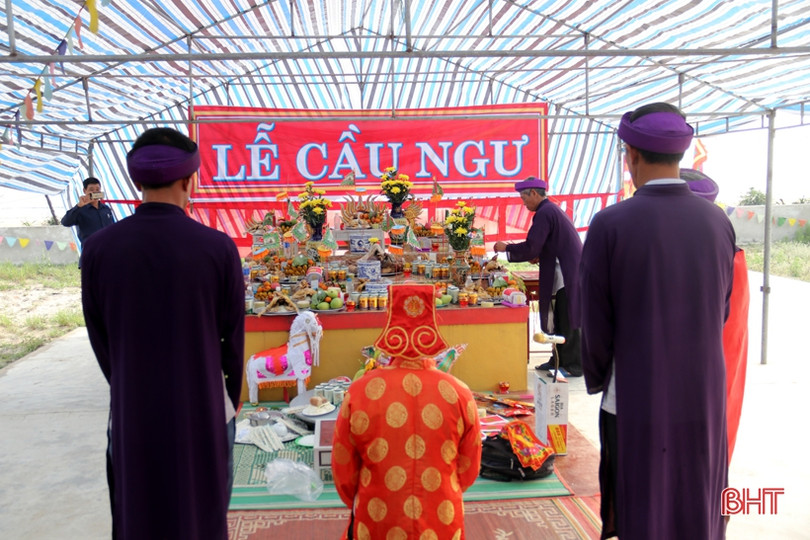 Khám phá lễ cầu ngư của làng chài ven biển Hà Tĩnh