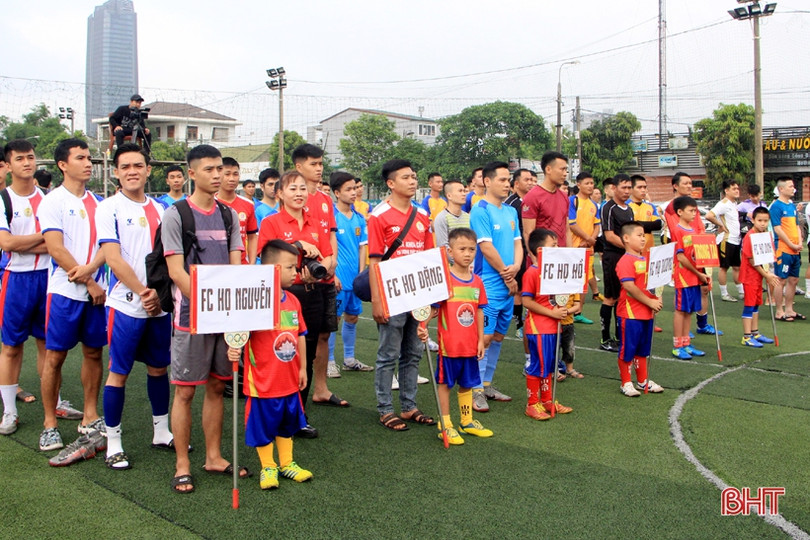 Khởi tranh Giải Bóng đá vô địch các dòng họ Hà Tĩnh lần thứ nhất