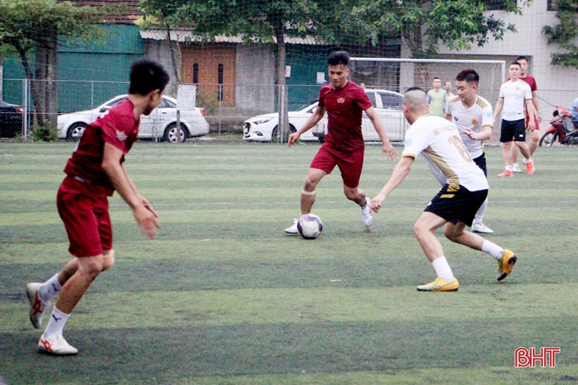 Khởi tranh Giải Bóng đá vô địch các dòng họ Hà Tĩnh lần thứ nhất