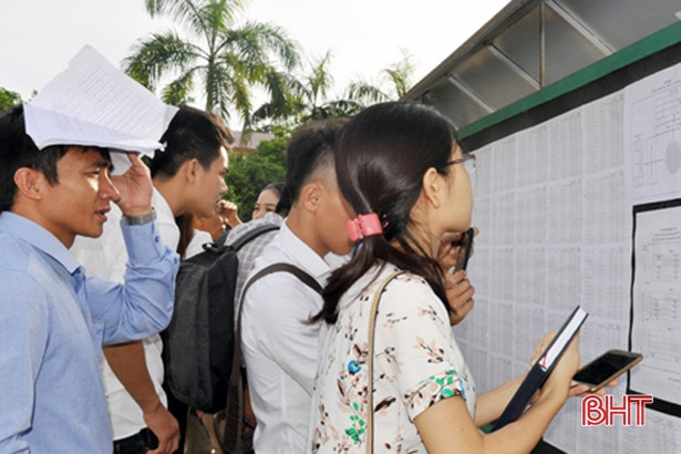 Nộp hồ sơ tuyển 59 chỉ tiêu vào các cơ quan Đảng, MTTQ, tổ chức CT-XH Hà Tĩnh từ 22/10 - 22/11/2021 ảnh 1 Nộp hồ sơ tuyển 59 chỉ tiêu vào các cơ quan Đảng, MTTQ, tổ chức CT-XH Hà Tĩnh từ 22/10 - 22/11/2021