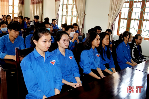 Hơn 100 đoàn viên thanh niên TX Kỳ Anh tham gia diễn đàn cử tri trẻ