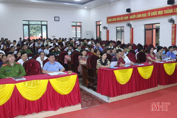 Vũ Quang bồi dưỡng kỹ năng ứng cử cho 320 ứng viên 