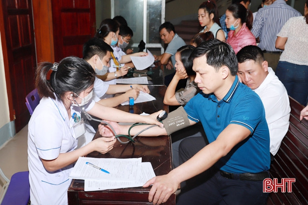 Thu về 240 đơn vị máu trong ngày hội “Giọt máu hồng tình nguyện” ở Nghi Xuân
