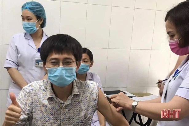 Hà Tĩnh đã có 299 người được tiêm vắc xin phòng Covid-19