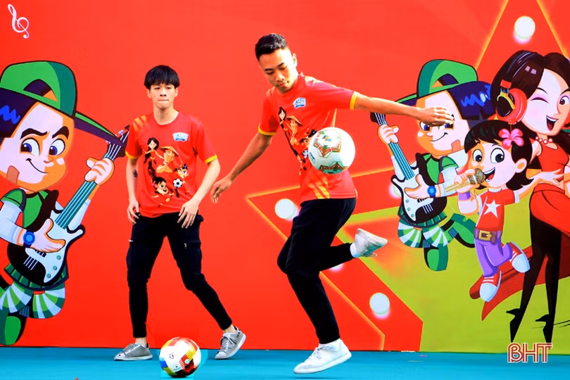 Hơn 1.000 học sinh TP Hà Tĩnh tham gia rèn luyện thể thao, nâng cao trí lực