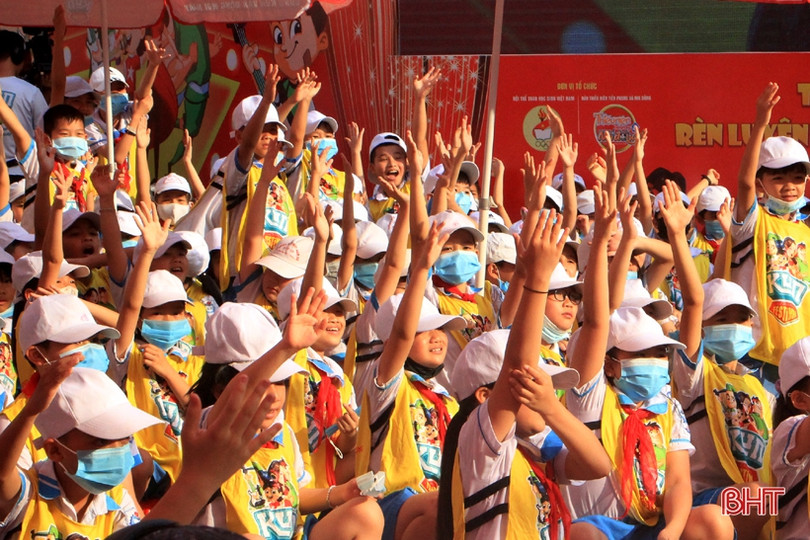 Hơn 1.000 học sinh TP Hà Tĩnh tham gia rèn luyện thể thao, nâng cao trí lực