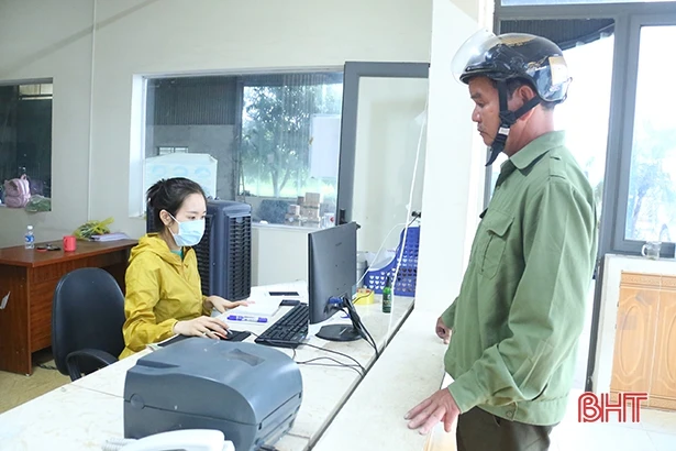 Nhiều nhà xe tuyến Hà Tĩnh – Hà Nội “cháy” vé dịp lễ 30/4