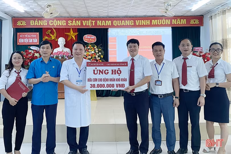 Agribank Hà Tĩnh II hỗ trợ 30 triệu đồng cho quỹ bữa ăn bệnh nhân nghèo
