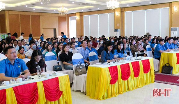 Trang bị kỹ năng, kiến thức cho 600 cán bộ công đoàn Hà Tĩnh