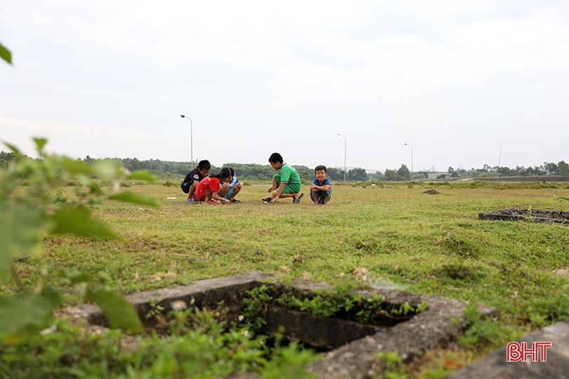 Khu tái định cư ở TX Kỳ Anh: Hàng loạt hố ga mất nắp, nguy hiểm rập rình!