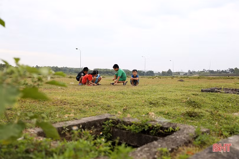 Khu tái định cư ở TX Kỳ Anh: Hàng loạt hố ga mất nắp, nguy hiểm rập rình!