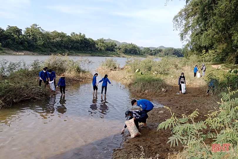 Tuổi trẻ Hà Tĩnh sôi nổi ra quân chiến dịch Thanh niên tình nguyện hè 2022