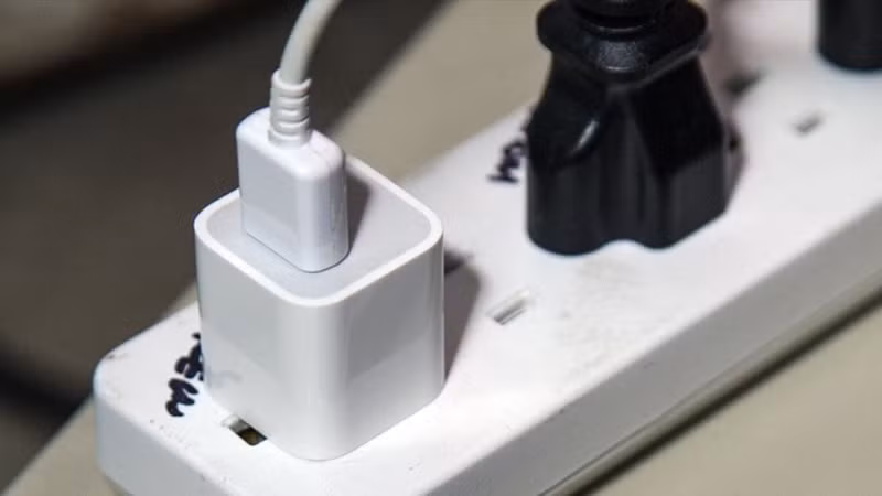 Thói quen giúp tiết kiệm điện giữa thời “bão giá”