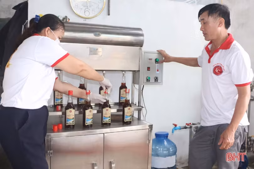 Từ nước mắm gia truyền đến sản phẩm OCOP 3 sao ở Hà Tĩnh