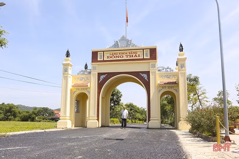 Sắc thắm trên quê hương Đình nguyên Tiến sỹ Phan Đình Phùng